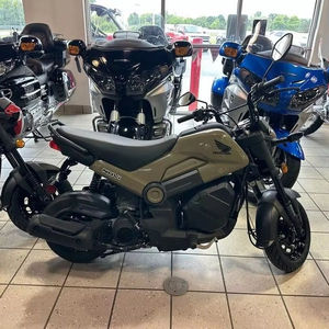 Mini-motos et scooters Navii 4 temps 109cc de qualité supérieure, disponibles en gros, prêts à être expédiés partout en France. - Product Image 3