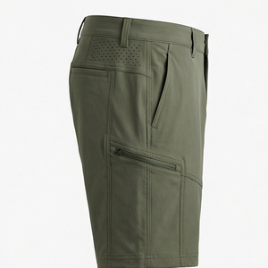 Pantalones Cortos Deportivos Urbanos Premium Unisex Negros para Gimnasio y Running, Transpirables, con Bolsillos Laterales, Cintura Elástica, Secado Rápido - Product Image 4
