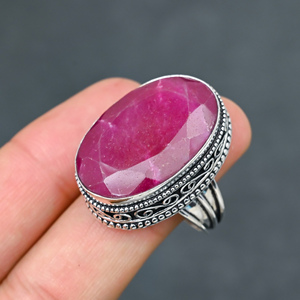 Magnifique bague en argent sterling 925 massif avec pierre précieuse rubis rouge, tendance et moderne, faite à la main, vente en gros directe usine - Product Image 1