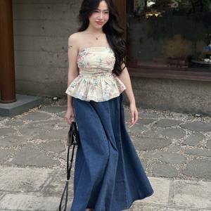 Ensemble OEM de Blouse pour Femme à Imprimé Floral de Haute Qualité avec Jupe Longue en Denim - Product Image 1