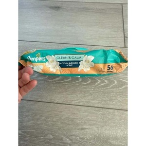 Toallitas húmedas Pampers Clean and Calm ultra suaves para bebés con tecnología de limpieza suave y protección para la piel. - Product Image 3
