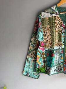 Chaqueta de Seda Acolchada con Estampado Floral Bohemio, Cuello en V, Manga Larga, Prenda Exterior Informal con Cierre de Botones, Diseño de Bolsillos Vintage, Regalo para Ella - Product Image 2