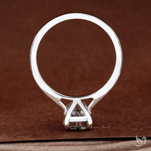 Anillo de compromiso nupcial de oro blanco de 10k con diamante de laboratorio de 2 quilates, corte cojín alargado, solitario tipo catedral - Product Image 4