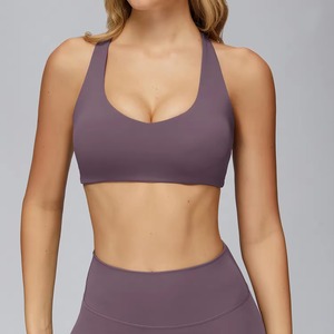 กางเกงโยคะเอวกลางสำหรับผู้หญิง ปี 2026 ผ้าสแปนเด็กซ์/ไนลอน ระบายอากาศได้ดี เป็นมิตรกับสิ่งแวดล้อม พร้อมโลโก้แบบกำหนดเอง เหมาะสำหรับออกกำลังกาย ฟิตเนส และเล่นโยคะ - Product Image 5