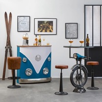Meuble bar bleu Vandana Maxima Aureo avec dessus en bois de manguier