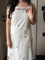 Kurti sans manches pour femme, en coton blanc brodé, imprimé numérique, séchage rapide, longueur genou, coupe classique, style ethnique traditionnel