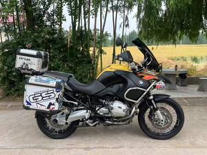 Motocicleta de Turismo Todoterreno R1200GS Adventure Usada en Oferta, con Motor Boxer de Cilindrada Reducida y Caja Lateral de Aluminio - Product Image 4