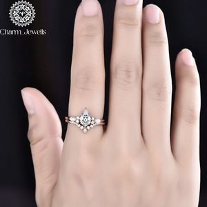 Anillo de compromiso de moissanita para mujer, chapado en oro rosa sobre plata, corte cojín, engaste de garras, estilo clásico - Product Image 4