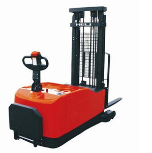 Montacargas eléctrico VNA con cabina para operador para la recogida de pedidos en altura y la gestión de inventario en almacenes - Product Image 4