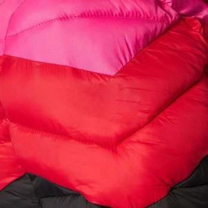 Dernier design de veste matelassée en tricot pour femmes, fermeture éclair, tissu en toile, logo personnalisable sur le devant, respirante, imperméable - Product Image 5