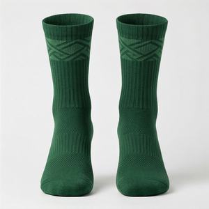 Chaussettes mi-mollet antidérapantes en coton pour yoga et Pilates, respirantes, douces, pour entraînement au sol, exercice, athlétiques, durables, couleurs personnalisables, paires - Product Image 1