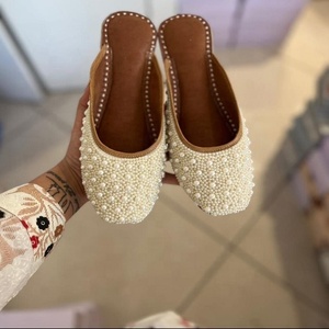 Dernière conception femmes Jutti pour toutes les occasions fonction de rembourrage disponible au prix de gros auprès du fournisseur indien et exportateur - Product Image 5