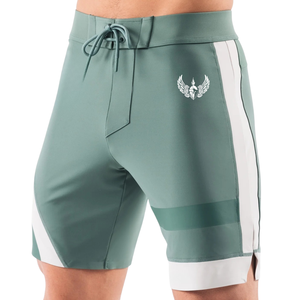 Shorts de bain pour homme en vert sauge et blanc, séchage rapide, avec cordon de serrage, pour la plage, le surf et les sports nautiques - Product Image 3