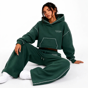 Vocksin Exports Ensemble de survêtement pour femme, vert émeraude, avec finition en strass, comprenant un sweat à capuche court et un pantalon de survêtement à jambe large, qualité premium, style streetwear, 100% coton - Product Image 2