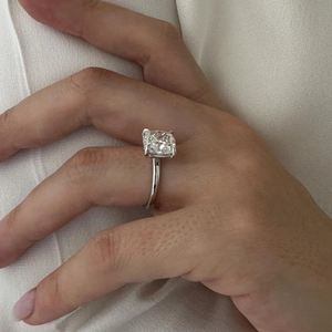 Anillo Solitario con Diamante de Laboratorio Brillante Modificado en Corte Cojín, IGI D-E-F VVS-VS, Oro y Plata, Directo de Fabricante, Inventario B2B - Product Image 6