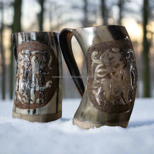 Taza para beber de cuerno de Búfalo con temática medieval hecha a medida tallada a mano por tiendas de suministros de artesanía vikinga para reventa - Product Image 1