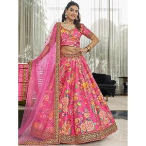Ropa de boda de seda con estampado floral de color rosa oscuro Lehenga Choli - Product Image 6