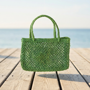 Bolso Tote de Yute Verde Hecho a Mano, Bolso de Hombro Bohemio con Patrón Geométrico Tejido, Bolso de Compras Ligero y Reutilizable - Product Image 1