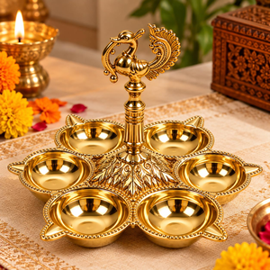 Lámpara de aceite de latón con forma de pavo real y 6 cuencos, decoración tradicional hindú para Puja, para el festival Diwali, culto en templos y regalos religiosos - Product Image 6