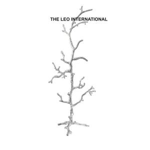 Expositor de Joyería en Forma de Árbol Gris, Multifuncional, Estilo Japonés, Diseño Moderno con Base Negra de Madera, Buena Calidad - Product Image 3