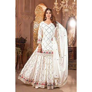 Ensemble de vêtements de fête pour femmes de créateur Sharara Plazzo Dupatta - Product Image 1