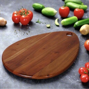 Tabla de cortar de madera con forma de lágrima, antideslizante, para cortar carne y queso en la cocina. - Product Image 4