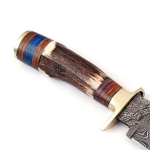 Cuchillo de caza hecho a mano de acero de Damasco con hoja de punta caída, mango de madera y virola dorada. Cuchillos de Damasco para uso en exteriores. - Product Image 2