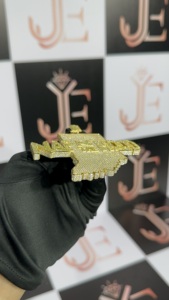 Nueva llegada de joyería hip hop con estilo para hombres y mujeres, colgante de moissanita brillante y ostentoso, disponible a precio de mayoreo. - Product Image 3