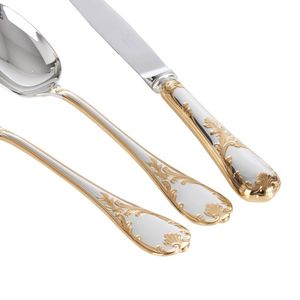 Ensemble de couverts en acier inoxydable de style royal minimaliste, écologique, compatible lave-vaisselle et personnalisable pour des repas élégants - Product Image 3