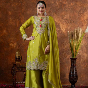 ชุดเสื้อผ้าไหมชีนอนแท้ ดีไซน์ล่าสุด พร้อมกางเกงทรงพาลาซโซและผ้าคลุมไหล่ ลายดอกไม้ สไตล์สตรีทแวร์ เป็นมิตรต่อสิ่งแวดล้อม เหมาะสำหรับงานปาร์ตี้ เอวธรรมชาติ - Product Image 1