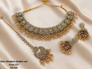 Collar y Pendientes Étnicos de Alta Calidad, Chapados en Oro, con Circonitas, Perlas y Kundan, Diseño Geométrico de Colección, Último Diseño para Bodas - Product Image 2