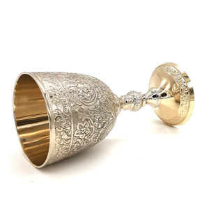 แก้วไวน์ทองเหลืองทำมือ ดีไซน์สวยงาม แกะสลักอย่างมีศิลปะ ถ้วยโลหะวินเทจ สำหรับดื่มหรือตกแต่งงานแต่งงาน - Product Image 2