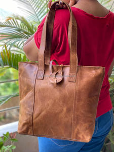 Sac fourre-tout en cuir Crunch de nouveau style, cadeau d'anniversaire en cuir pour sac à bandoulière pour femme - Product Image 2