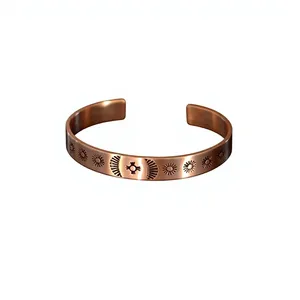Pulsera de Cobre Terapéutica de Lujo con Diseño Celestial Sunburst, Hecha a Mano y Grabada, Joyería de Moda Premium - Product Image 1