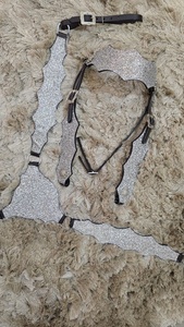 Conjunto de arreos para caballo de cuero genuino ligero con cristales personalizados, incluye cabezada, pechopetral y sillas de montar, para caballo western de temporada - Product Image 3