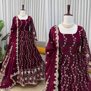 Ensemble de robe Anarkali en soie pour femmes, broderie de fils et de paillettes, tenue indienne pakistanaise, mariage, fête, Diwali - Product Image 6