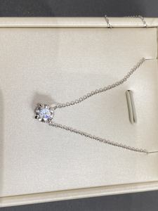 Pendentif en diamant rond brillant cultivé en laboratoire, couleur D E F, clarté VVS VS, or jaune rose blanc massif, bijoux fins - Product Image 1