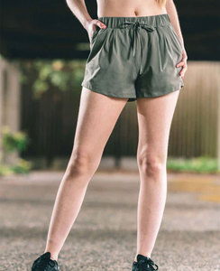 Pantalones cortos de bicicleta para mujer personalizados, pantalones cortos elásticos de cintura alta con bolsillo para ejercicio, secado rápido, pantalones cortos para mujer - Product Image 1