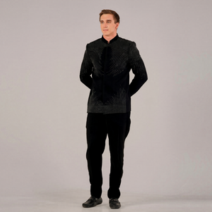Traje de boda festivo para hombre con cuello mandarín sin arrugas, diseño de rayos de sol de medianoche, sherwani premium con base de lachka TR y cuentas negras. - Product Image 1