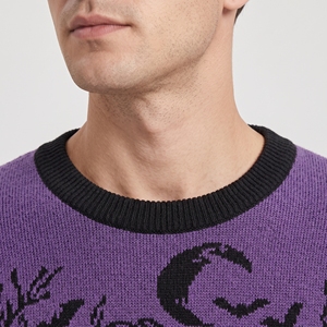 Suéter gótico de punto morado y negro para hombre al por mayor, con gráfico de cuervo, luna y bosque, cuello redondo, estilo oversize, jersey urbano. - Product Image 4