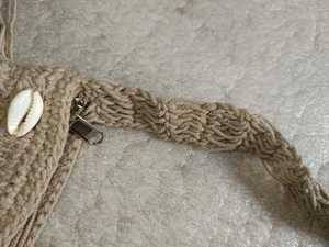 Elegante Bolso de Ganchillo Hecho a Mano con Forma de Media Luna, Adornado con Cuentas de Concha y Borlas, Estilo Bohemio, para Mujer, Ideal para la Playa - Product Image 3