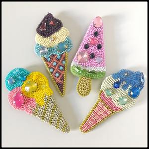 Nouvelle Broderie Perlée Faite Main Élégante pour Noël, Breloque Perlée de Luxe de Créateur, Bijou Fantaisie pour Fille - Product Image 2