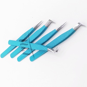 Pinzas de Aislamiento Curvas con Punta de Fibra RMI Professional, 5 Piezas, 45 y 90 Grados, para Extensiones de Pestañas, Color Azul - Product Image 6