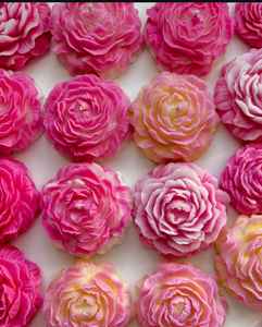 Vela de Flores de Cera de Soja Hecha a Mano - Ecológica, Sin Humo, No Tóxica, Aromática, Bajo MOQ para Decoración Navideña y Festiva del Hogar - Product Image 1