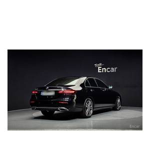 Mercedes-Benz Clase E E250 Avantgarde Modelo Septiembre 2023 con 43.178 km, Caja de Cambios Automática, Asientos de Cuero, Cámara Trasera - Product Image 2