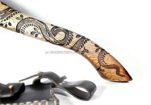 Hache de fendage Viking de qualité industrielle en acier à haute teneur en carbone MS Enterprises, à dos plat, tête gravée à la main, manche en bois, 12 pouces - Product Image 4