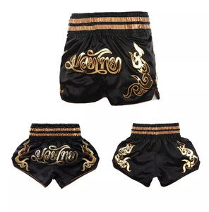 Shorts de Muay Thai pour hommes, noir, blanc, vert, brodés, en satin, sportifs, taille élastique, respirants - Product Image 1