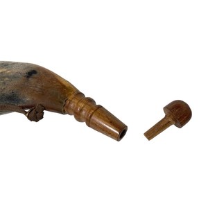 Corneta Tradicional de Búfalo Grande con Cordón de Cuero, Instrumento Musical Tradicional a Precio Económico - Product Image 4