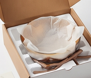 Bol en métal fait main avec base en bois de cerf, finition dorée, centre de table décoratif, style glamour, surface polie, pour mariage, maison, bureau - Product Image 6