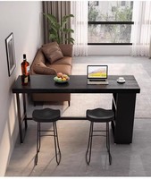 Ensemble table et tabourets de bar en bois massif, comptoir compact haut pour petits espaces, design moderne et minimaliste, tabourets de bar sans dossier